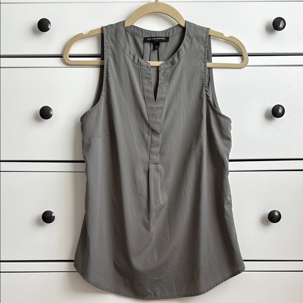 Banana Republic Women's Sleeveless Top